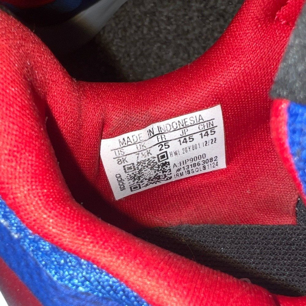 Size 8 Spider-Man Adidas Shoes - Picture 8 of 9